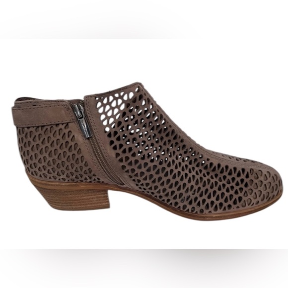 Vince Camuto Shoes - Vince Camuto phandra pointed laser cut booties Y2K summer festival cottagecore